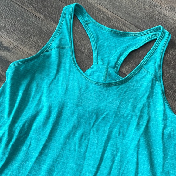 Lululemon Essential Tank - Picture 3 of 4